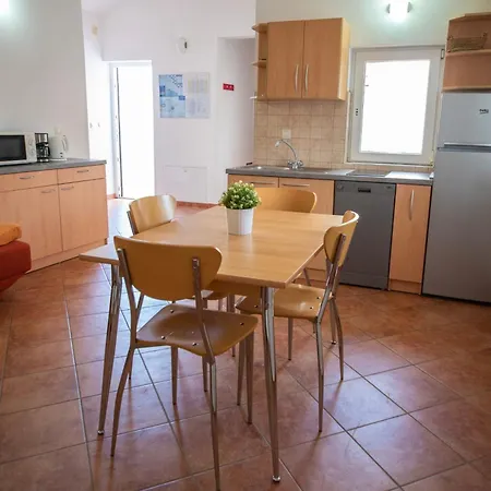 Apartment Andreja Pag Town