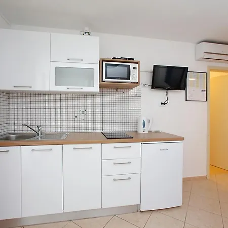 Andreja Apartment *